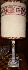 900'-BELLISSIMA LAMPADA PORCELLANA SEVRES A COLONNA-DIPINTA A MANO-ORO ZECCHINO - Picture 1 of 6