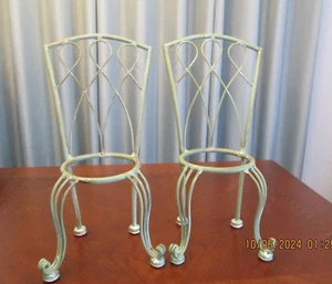 SET OF2-Metal Chair Plant Holder-Indoor/Outdoor-Opening for a plant up to 4 1/4" - Picture 1 of 7