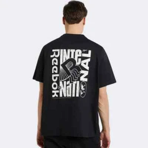 Reebok Graphic Series Motion Unisex T-Shirt Short Sleeve Size Medium Black NWT - Afbeelding 1 van 11
