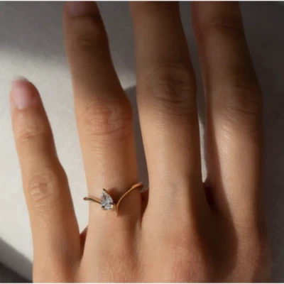 18k Yellow Gold Engagement Ring 1 Carat Diamond Pear IGI Lab Created E F  VS - Image 1 of 4