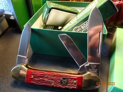 NAVAJA DE BOLSILLO GALLINA Y GALLO 4 1/2" ROJO PICK HUESO CANOA 3-4116GS HOJAS HR353L-RP Foto 1 de 4