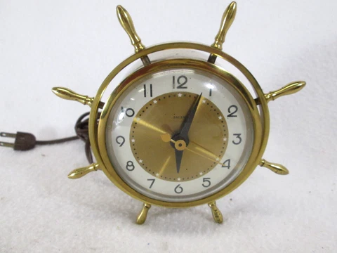 Vintage 1960's Salem Clock Co. brass ship's wheel electric clock Cover
