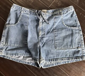 L2 Levi's Vintage Womens Shorts Blue Jeans Tag Size 9 Mid Rise - Picture 1 of 6