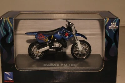 New Ray 1:32 Scale Diecast Suzuki RM 125 Motorcycle #1 - Image 1 of 4