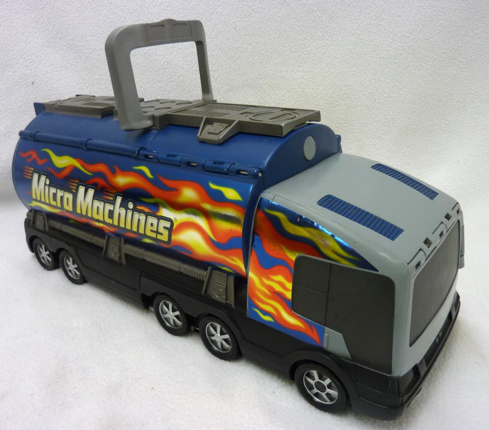 VINTAGE MICRO MACHINES SUPER STUNT CITY SEMI TANKER TRUCK PLAYSET HASBRO 2001 - Image 1 of 4