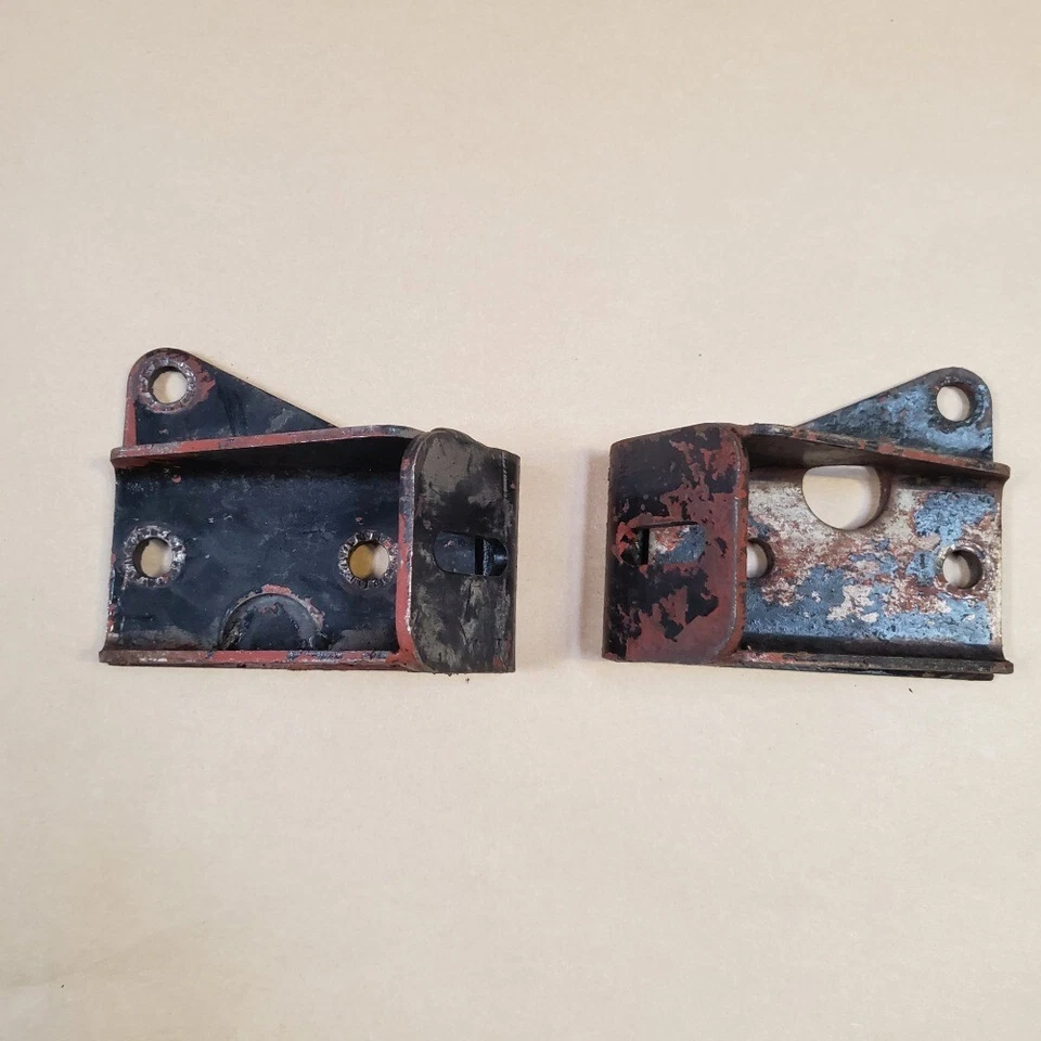 Juego de soportes de montaje del motor Jaguar XJ6 izquierda y derecha EAC1951 EAC1949 Foto 1 de 4