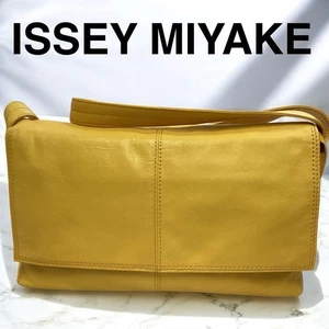 Issey Miyake Shoulder Bag Yellow Genuine Leather Crossbody Adjustable Used - Picture 1 of 24
