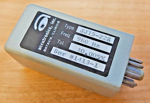 Accutronics Inc JJ15-22Z Freq: 960Hz Tol=+/-0,005% Frecuencia Estándar SN:1413-1 - Imagen 1 de 4