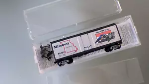 Vtg N Scale Micro-Trains USA 40' MISSOURI STATE Box Car w/ Plug Door * NIB New - Picture 1 of 4