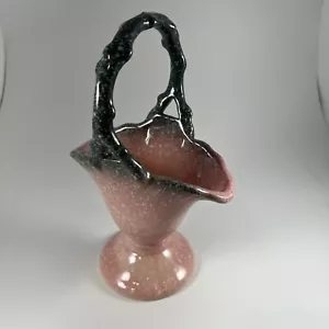Vtg. Hull Royal Woodland W9 Pink Gray Spackle Art Pottery Basket - Picture 1 of 4