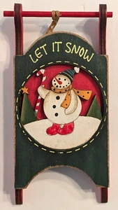 Direct International - Weihnachtsschlitten Holz Ornament - Schneemann - Let It Snow - Bild 1 von 2