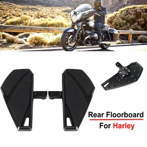 Rear Male Mount Footrests Footboard For Harley Road Glide Street Glide Road King - Imagen 1 de 13
