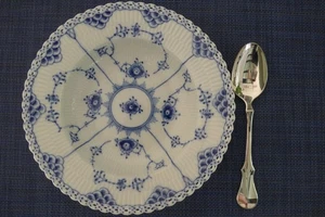 Royal Copenhagen Musselmalet Vollspitze 1079 tiefer Teller Ø 23 cm, 1. Wahl - Bild 1 von 6