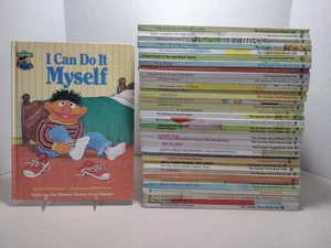37 Sesame Street Book Club Hard Covers 1980s Golden Press Muppets Jim Henson - Foto 1 di 18