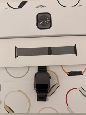 Apple Watch Series 8 45mm Edelstahlgehäuse mit Milanaise Armband - Graphit (GPS - Bild 1 von 4