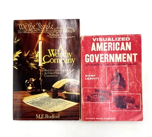 Visualized American Government A Worthy Company PB Lot of 2 - Imagen 1 de 17