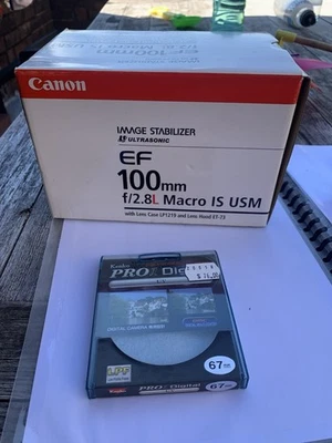 Canon EF 100mm F2.8 L Macro IS USM Lens - image 1 of 4