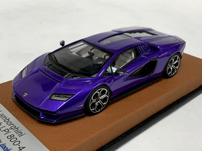 1/43 Looksmart Lamborghini Countach LP_ 800-4 In Purple on leather base LS529G - Image 1 of 4