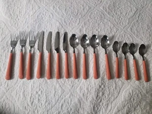 Gibson Flatware 15 Piece Set Coral Pink Salmon Plastic Handles MCM China - Picture 1 of 7