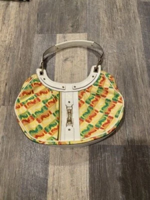 L.A.M.B. Bolso Hobo Rasta Gwen Stefani Estilo y Color Raro Foto 1 de 4