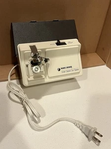 Abridor de latas eléctrico debajo del gabinete Black & Decker EC59D probado funciona parece nuevo - Imagen 1 de 8