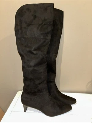 Botas para mujer Worthington Valto imitación gamuza negras tacón alto por encima de la rodilla talla 11 Foto 1 de 4