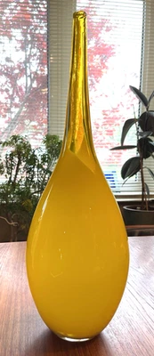 Jarrón amarillo rayo de luna diseño cian Foto 1 de 4