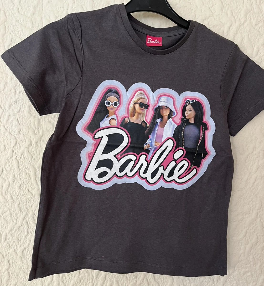 T-Shirt Femme Barbie 'Sois Ma Saint-Valentin' – Col En V, Cœurs Roses, Licencié Mattel