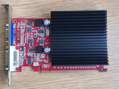 Palit NE28400SH0856 NVIDIA GeForce 8400GS Video Card 512MB DDR2 64-Bit PCIe x16 - Image 1 of 4