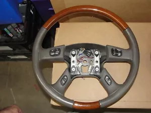 2002-04 Tahoe,Yukon,Denali,Escalade,Suburban,Neutral,Leather steering wheel - Foto 1 di 18