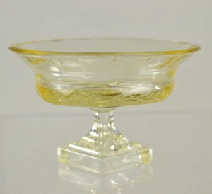 ALTE PRESSGLAS FUßSCHALE MIT VERZIERUNGEN - Bild 1 von 5