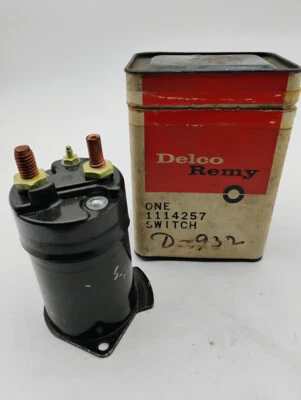 Pontiac 1960-63 Delco Remy Starter Solenoid Switch 1114257 D-932 - Image 1 of 4