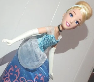 DISNEY PRINCESS ROYAL SHIMMER CINDERELLA Doll COMPLETE, Hasbro 2017, slightly us - Picture 1 of 12