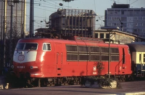 Originaldia 103 228, Köln Hbf, 10.12.1989 - Picture 1 of 1