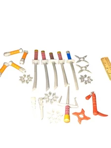 17 Zubehörteile für Teenage Mutant Ninja Turtles 12" 2012 Version - Bild 1 von 18