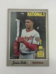 2019 Topps Heritage - Short Print Juan Soto #481 In Dugout, Both Hands on Bat - Picture 1 of 2