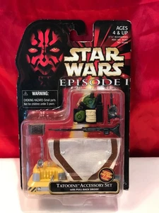 STAR WARS EPISODE 1 TATOOINE ZUBEHÖRSET MIT PULL - BACK DROID FÜR 3,75" - Bild 1 von 2