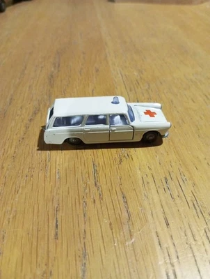 majorette ambulance Peugeot 404 - Photo 1/4