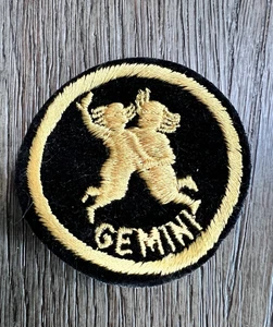 True Vintage Embroidered Sew-On Patch Zodiac Sign Astrology GEMINI - Picture 1 of 3