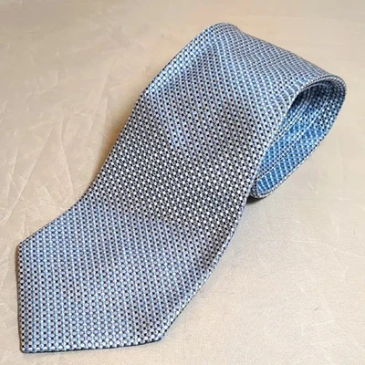 Vintage Geoffrey Beene Men's Blue and Gray Checked 100% Silk Preppy Neck Tie - Image 1 of 4
