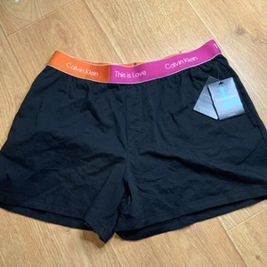 NWT Mens Calvin Klein This Is Love Sleep Shorts Black M - Picture 1 of 6