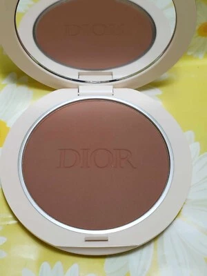 Dior Forever Natural Bronze Powder 05 Warm Bronze 0.31 oz Full Size - Image 1 of 4