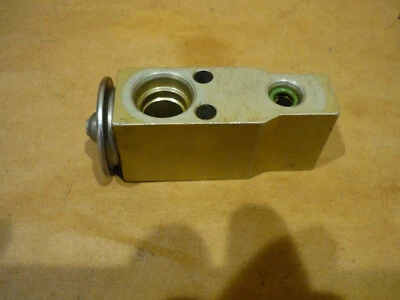 Maserati 4200 Coupe, Spyder, Quattroporte — расширительный клапан переменного тока — P/N 375530166 - Изображение 1 из 4