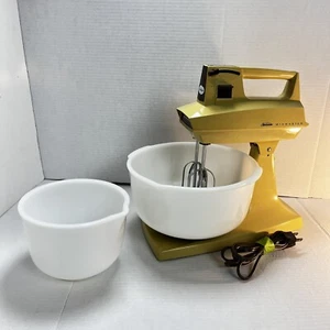 Sunbeam Mixmaster Stand Mixer Model 2-5D with Bowls Vintage Tested Works - Picture 1 of 18