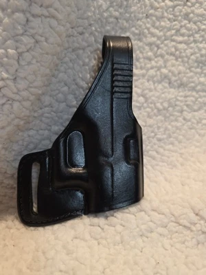 Bianchi Minimalist Black OWB Leather Holster For GLOCK 19 23 32 17 22 31 Right. - Image 1 of 4