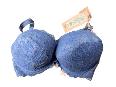 Ex Boux Avenue Mollie Plunge Bra y pantalones cortos y bragas de tanga a juego Foto 1 de 4