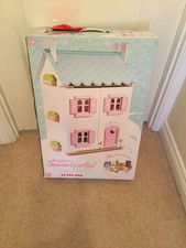 le toy van blue bird cottage