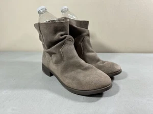 AMERICAN EAGLE WOMEN'S TAUPE SUEDE PULL ON SLOUCH ANKLE BOOTS SIZE 7 - Picture 1 of 3