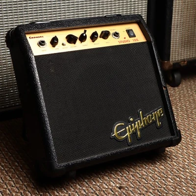 Amplificador de guitarra eléctrica de práctica Epiphone Studio 10S 19 vatios Foto 1 de 4