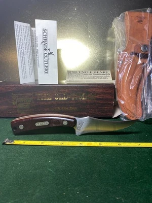 Schrade 152OT U S A. Cuchillo de caza de hoja fija Old Timer 1958-2004 Foto 1 de 4
